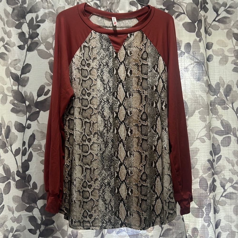 P & Rose snake print top